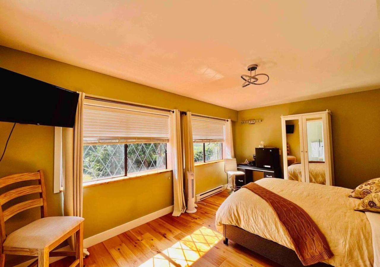 Bed and Breakfast Oceanside Manor - Golf Course View Qualicum Beach Exterior foto